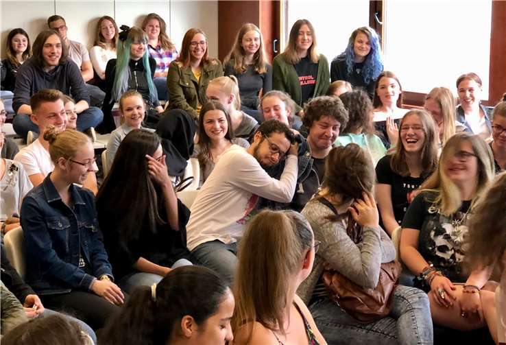 „Die Nibelungen - ich bin nicht Siegfried“ begeistert die 11. Klassen Heiterkeitsausbrüche bei der Aufführung.privat