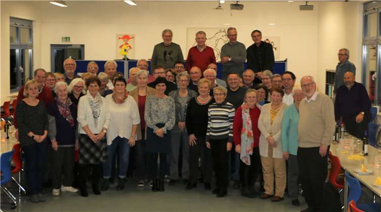 Helfer, Mitglieder des Vorstandes sowie Pastor Lothar Anhalt und Pfarrer Christoph Schwaegermann. Foto: privat