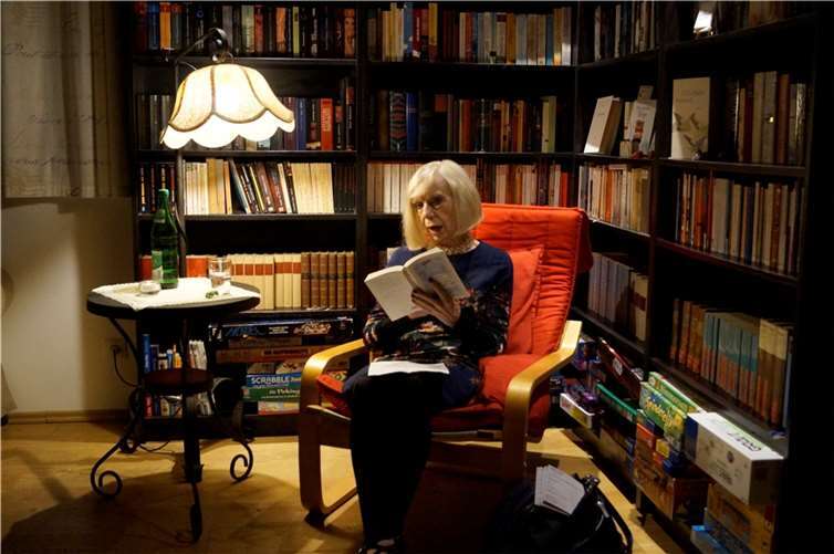 Helga Bakowski bei der letzten Lesung 2019.  Foto: Rheinbach liest