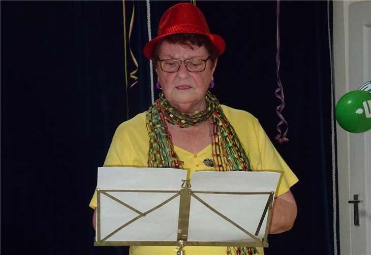 Helga Nachtsheim erntete für den Vortrag „Kirche online“ viel Beifall.