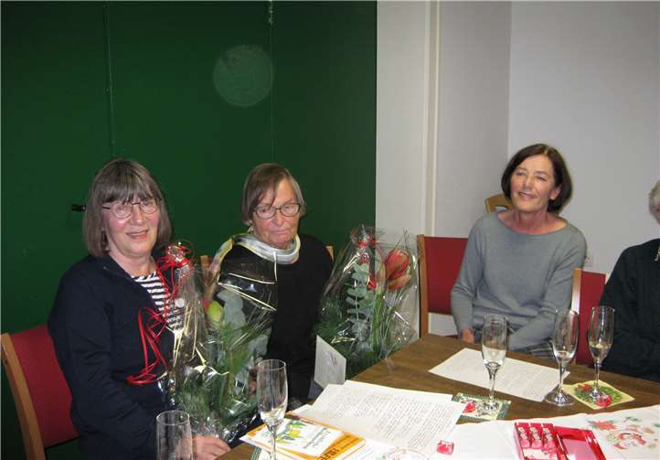 Hella Mintgen und Klara Heuft erhielten Blumen und Konzertgutscheine für ihr unermüdliches, ehrenamtliches Engagement. Privat