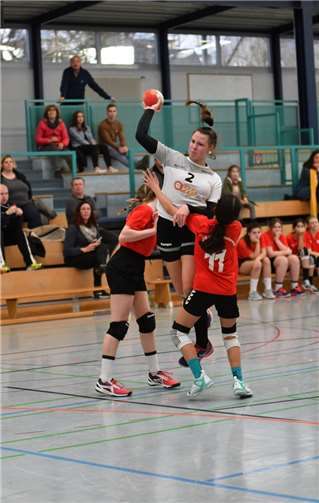 Hellwach und mit neuer Motivation startete die Heimmannschaft in die zweite Halbzeit. Foto: Anke Bous