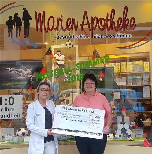 Helma Kutzner, Erste Vorsitzende der Elterninitiative krebskranker Kinder Koblenz e.V., bedankte sich herzlich für das Engagement der Marien-Apotheke, Vallendar.privat