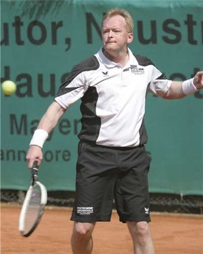Helmut Bürger konnte sein Einzel leider nicht gewinnen, sein Gegner setzte sich im Match-Tie-Break knapp durch.
