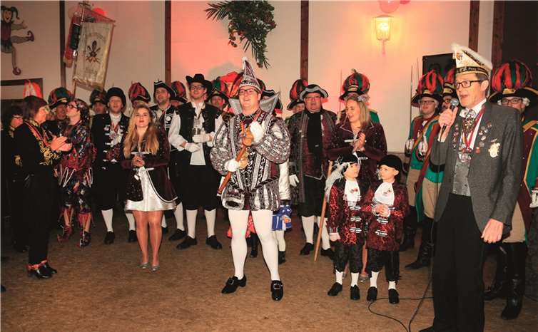 Helmut Koll führte als Kenner der karnevalistischen Szene und guter Freund der Familie Schubach souverän durch das Programm.