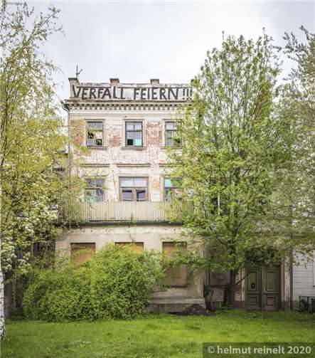 Helmut Reinelt, „Verfall feiern“.