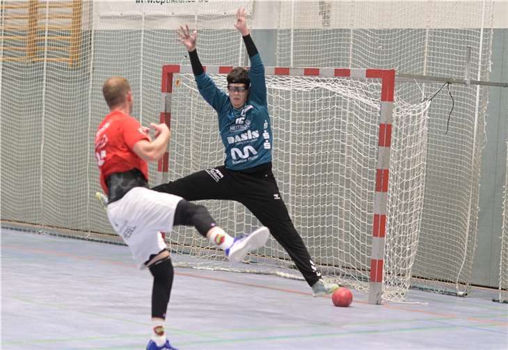 Hendrik Stromberg zeigte eine bärenstarke Leistung im Tor.  Foto: Bernd Hunder