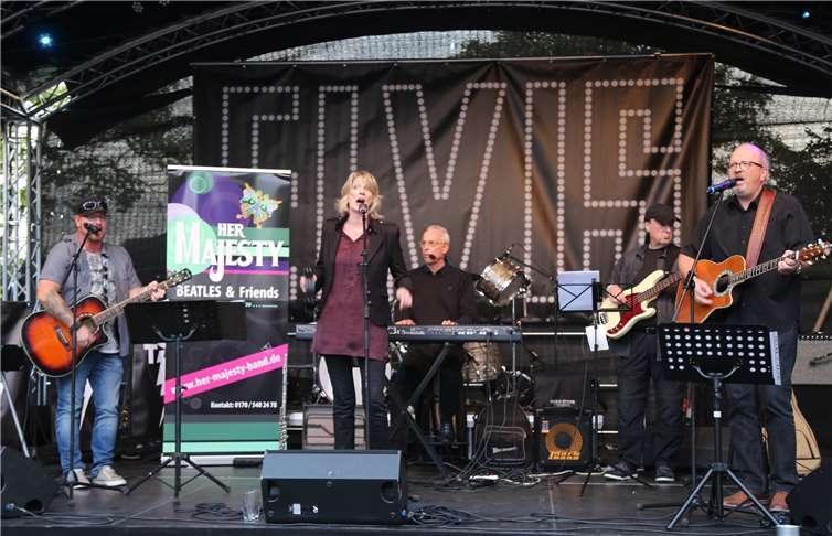 „Her Majesty“ machte mit Beatles-Songs den Auftakt.