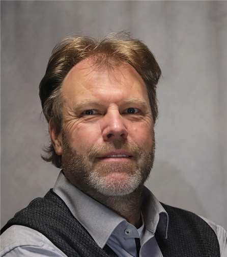 Herausgeber Stefan Heuel ist überzeugt: „Die Pallottikirche ist und bleibt sicher ein bedeutender Teil Rheinbacher Stadt- und Baugeschichte“.