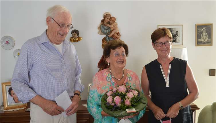 Herbert und Alice Klemmer mit Angela Linden-Berresheim. Foto: AB