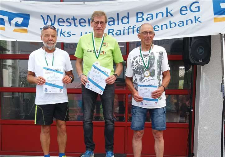 Herbi eingerahmt von den Nächstplatzierten. Privat