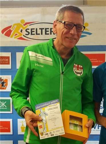 Herbi wieder ganz oben auf dem Treppchen in Selters.