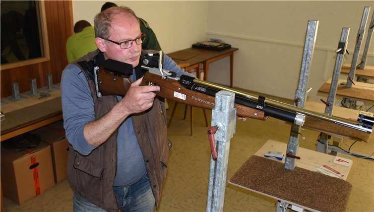 Heribert Lodde von der SSG Honnefeldwar beim Amtspokalschießen bester Schütze.