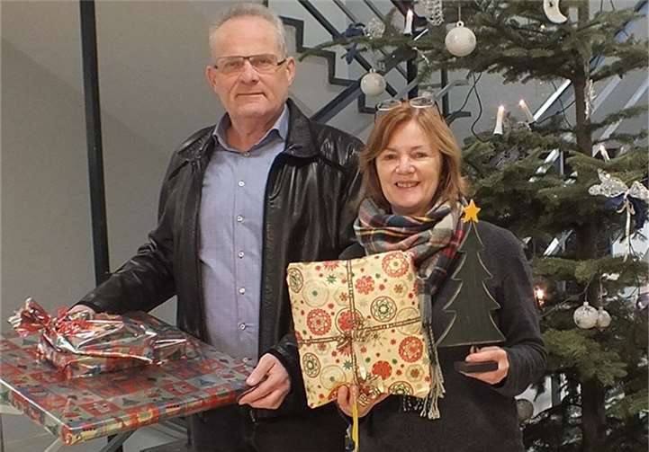 Herr Etzkorn (Seniorenbeirat) und Frau Graf (Seniorenbüro).  privat