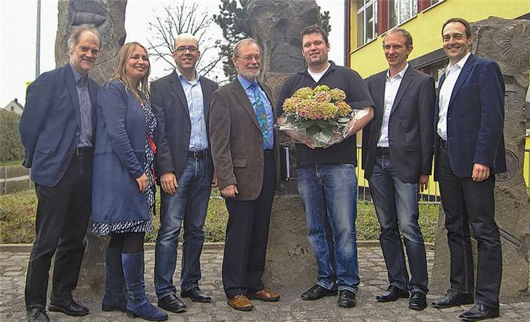 Herr Krobbach (stellvertretender Schulleiter der Realschule plus Mendig), Frau Mohr (schulische Ausbildungsleiterin), Herr Schmengler (Fachseminarleiter Physik), Herr Haberkamp (stellvertretender Seminarleiter Studienseminar Trier), Herr Ochs, Herr Müller (Fachseminarleiter Mathematik) und Herr Kehrig (Seminarleiter Berufspraxis) (v.li.). privat