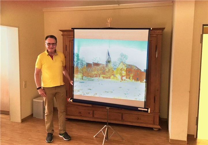 Herr Lorenz hat den Senioren einen Vortrag mit Fotos und geschichtlichen Daten über die Gerichtslinde an der Feldkirche und über die Feldkirche gehalten. privat