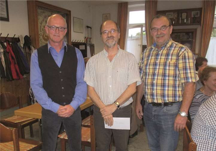 Herr Moschkau freute sich über die Spende zugunsten der Ahrweiler-Tafel. privat