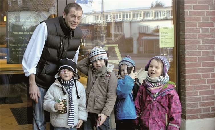 Herr Piegeler gab zum Abschluss der Vorführungen den Kids eine Kostprobe mit auf den Weg. privat