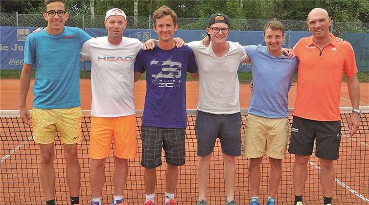 Herren I (v.l.): Christian Schmidt, Moritz Nonnenkamp, Alexander Klein, Til Krause, Lucas Schmidt, Dirk Boos. privat