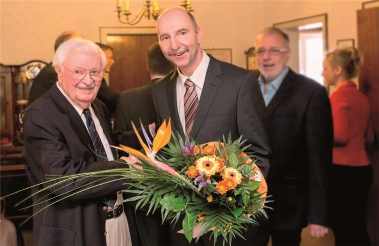Herzlichen Glückwunsch zum seltenen Jubiläum.