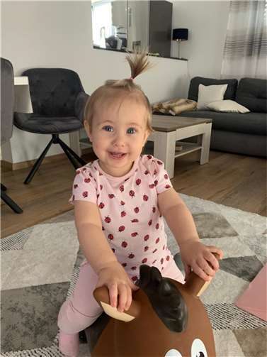 Wenn plötzlich alles anders wird Heute ist Sofia neun Monate alt und entwickelt sich sehr gut.