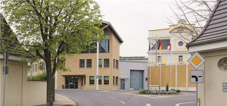 Heute präsentiert sich die JVA Rheinbach als eine moderne und höchsten Sicherheitsansprüchen genügende Justizvollzugsanstalt.