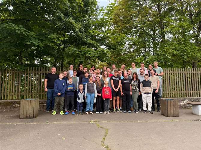 Heute zählt die Christus im Fokus Kirche 24 aktive Mitglieder.  Fotos: privat