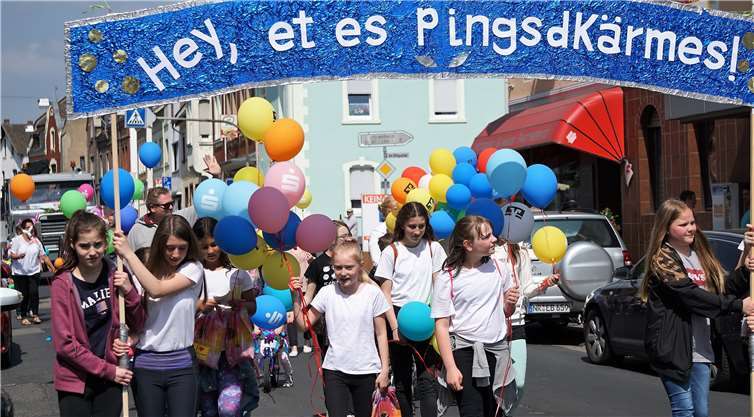 „Hey et es Pfingstkärmes“, kündigtendie Hip-Hopper des TSC Neuwieds an.