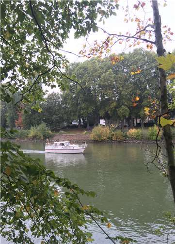 Hier könnte eine Brücke entstehen.