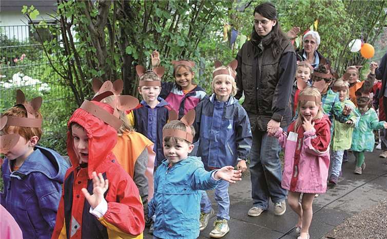 „Hier kommt die Maus“: Scharen der kleinen Nager zogen in das Freigelände - wie gut, dass Mauseohren auch über Kapuzen und Mützen passten. DL