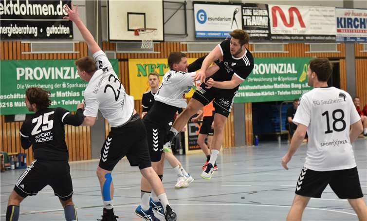 Hier lässt sich erahnen, mit welchen Mitteln Max Zerwas bearbeitet wurde.Fotos: Bernd Hunder