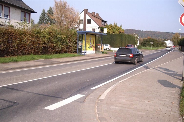 Hier muss eine Überquerungshilfe hin