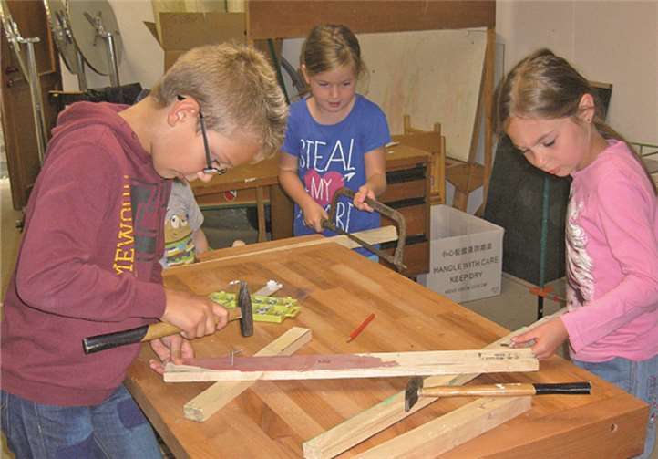 Hier sind wahre Bastler am Werk. privat