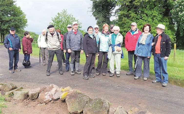 Hier wanderte die Gruppe noch trockenen Fußes, was sich aber bald ändern sollte. privat