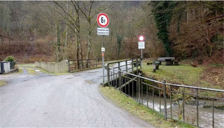 Hier wird eine neue Brücke errichtet werden. Privat