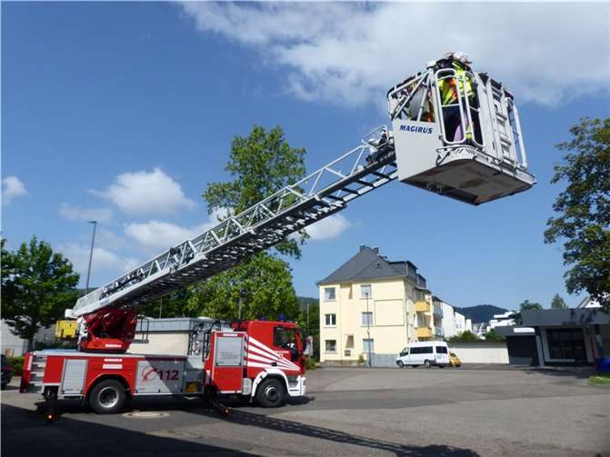 Highlight des Tages war die Fahrt mit der Drehleiter.