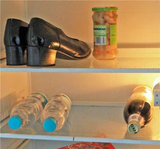 „Hilfe, Mutter stellt ihre Schuhe in den Kühlschrank.“ Ratschläge für den Umgang mit derartigen Situationen gibt es bei der Infoveranstaltung. privat