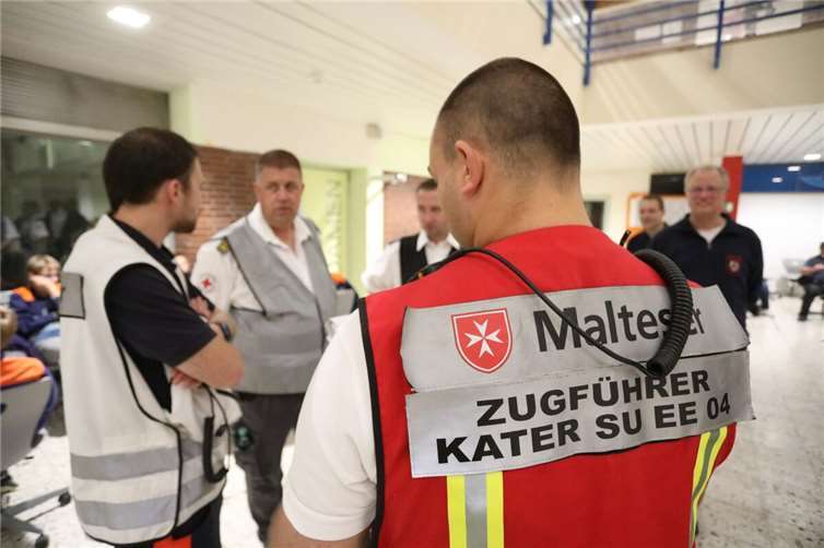 Hilfsorganisationen probten die Abläufe des Konzepts „Betreuungsplatz 500“.