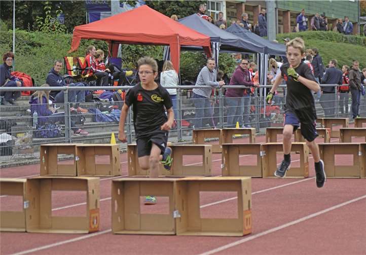Hindernissprint: Luis Görgen (l.) und Lars Fusenig (r.)