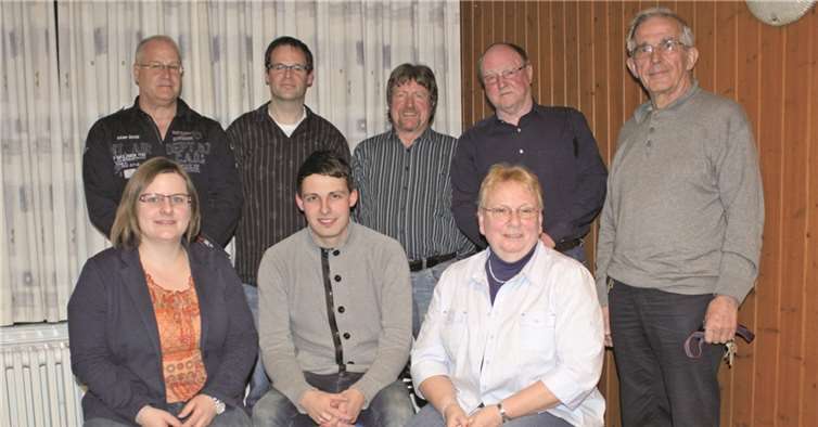 (Hinten, v. l) Axel Verhagen, Lothar Michels, Norbert Lambach, Gunter Eytel und Jens Klenke; (vorne, v. l) Anja Wilberg, Matthias Schwarz und Heidi Eytel.Privat