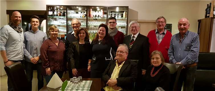 (Hinten v. l.:) Fabian Baldus, Tristan Unkelbach, Marita Baldus, Herbert Speyerer, Günsel Hübner, Birgit Sengbusch, Luca Lichtenthäler, Gerhard Gareis, Günter Seehaus und Ulrich Baldus, (Vorne:) P.P. Baum und Karin Gareis. Foto: privat