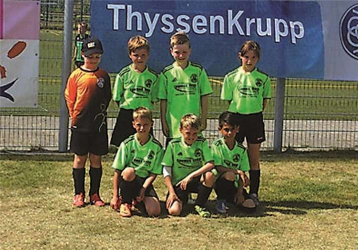 (Hinten, v.l.) Erik Buchmann, David Reintges, Luca Theis, Jana Engels, (vorne) Daniel Pipper, Marius Wingenbach und Florian Silistarevic.  Privat