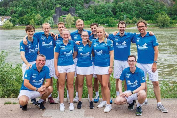 Hinten v.li.: Ansgar Kirste, Tobias Mund, Leonard Johnson, Oliver Schmidt, Timm Griesbach und Oliver Schubert. Mitte v.li.: Katharina und Annica Rohbeck, Ina Vermaßen. Vorne v.li. Heiko Weinert und Julian Voigt. Nicht auf dem Foto: Sara Kämpf, Daniella Gonda und Ronja Stern. Fotos: privat