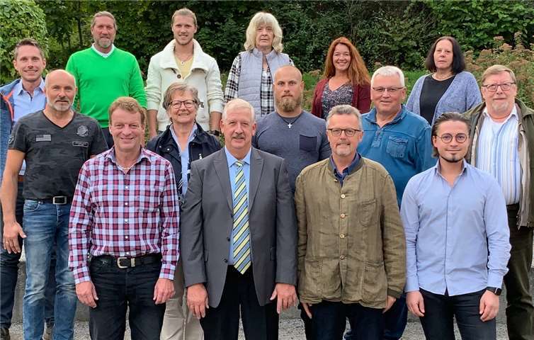 Hinten v.l.n.r.: Harald Frey, Robin Frey, Marion Raasch, Manuela Schütz, Waltraud Wilke-Kehl. Mitte v.l.n.r:. Andreas Berg, Christoph Kaul, Elke Rüdig, Dominic Kaul, Erhard Wagner, Manfred Ritzdorf. Vorne v.l.n.r: 2. Beigeordneter Hans-Walter Langhardt, Ortsbürgermeister: Heinz-Rudi Becker, 1. Ortsbeigeordneter: Manfred Kreis, 3. Ortsbeigeordneter: Patrick Gleixner. Es fehlen: Jürgen Kopper, Florian Müller.Foto: privat