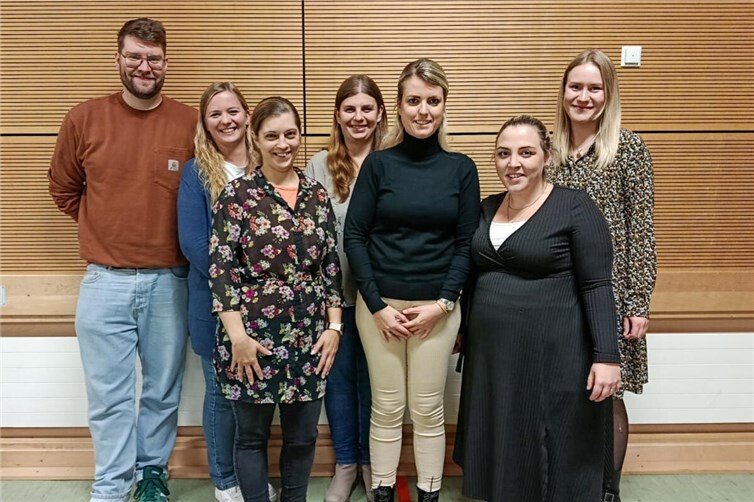 Hinten, v.l.n.r.: Patrick Bax, Nina Retterath, Jana Hilger, Katharina Schmallenbach; vorne, v.l.n.r.: Nadine Friedhofen, Carina Emmerichs, Vanessa Michels. Foto: privat