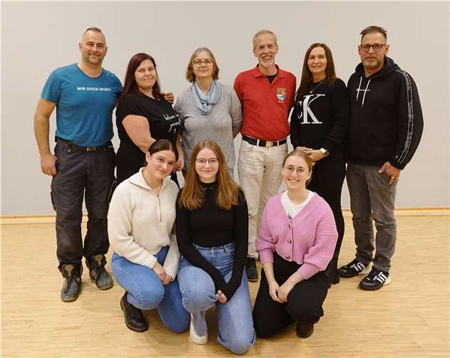 Hinten v.l.n.r.: Ralf Erlenbach, Bettina Ockenfels, Conny Erxleben, Florian Koch, Sabine Kriechel, Wolfgang Kriechel; vorne v.l.n.r.: Cinja Kriechel, Nina Siebertz, Rebecca Kröncke  Foto:KG Ringener Wendböggele