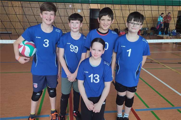 Hinten von links: Jake Wollgast, Maximilian Krück, Juan Pablo Güsewell, Luka Krzelj, vorne: Ruby Müller.Foto: privat