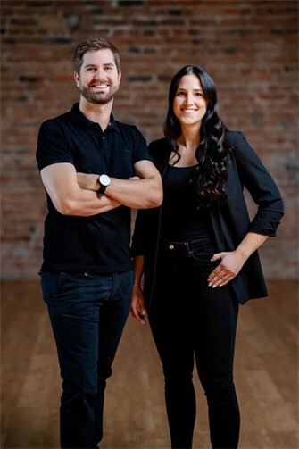 Hinter dem Konzept stehen Torsten Stappen und Jana Schäfer, beide studierte Fitnessökonomen.