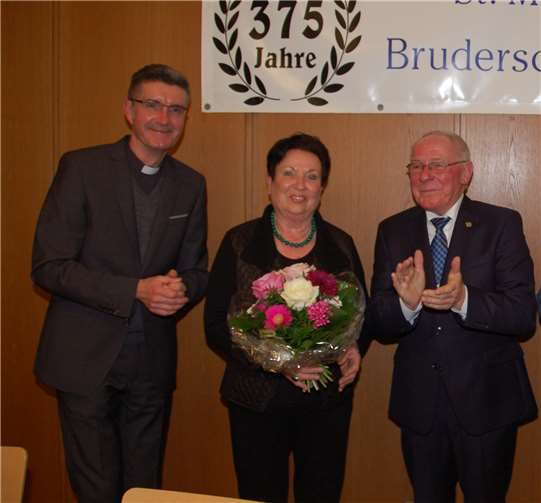 Hinter einem starken Brudermeister steht auch eine starke Frau. Dank gab es daher zurecht auch für die Gattin des engagierten „Altbrudermeisters“. Guido Dietrich