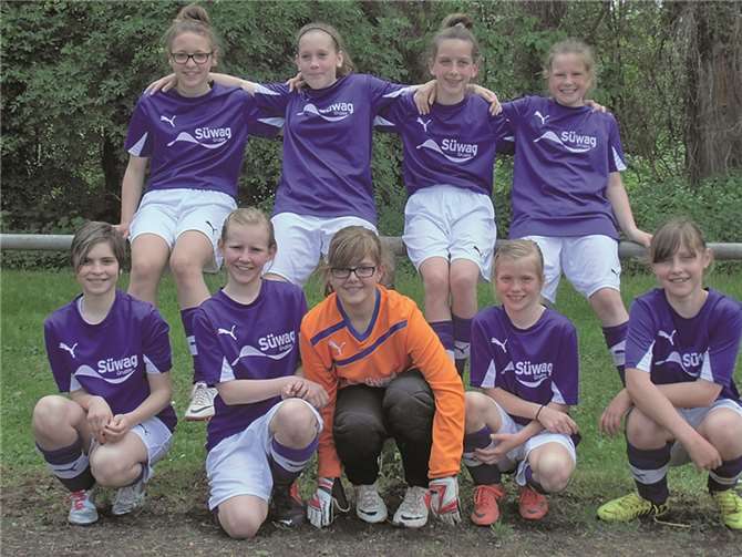 (Hintere Reihe v. l.): Jana Hermes, Lea Münich, Hannah Klöckner, Annika Zirvas; (vordere Reihe v. l.): Melina Ruckes, Melina Dammann, Leonie Wilke, Hannah Ackermann.Privat